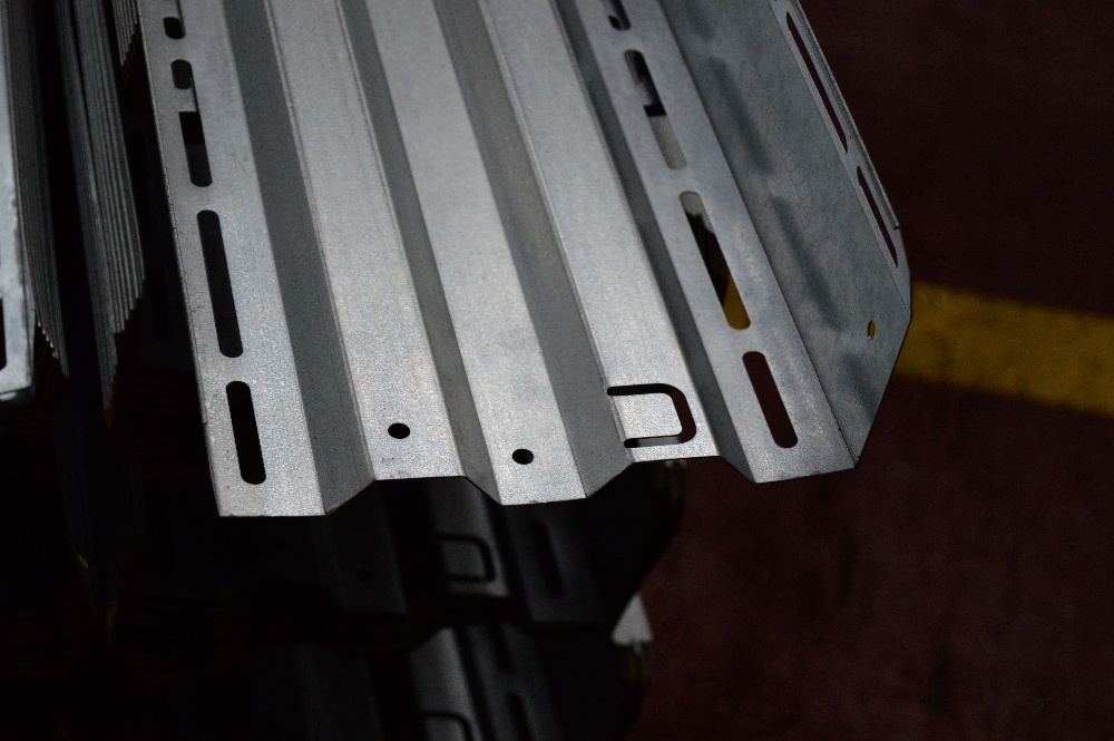 SHEET METAL DESIGN GUIDE END DISTORTION & SPRINGBACK