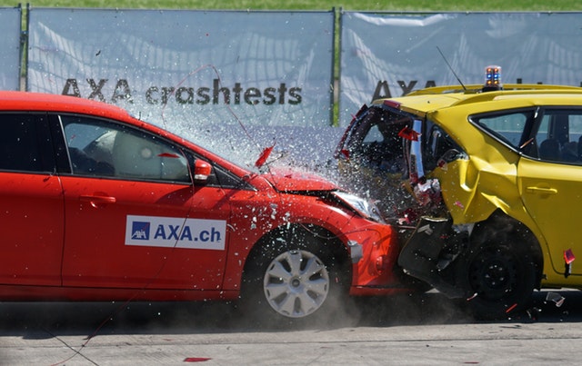 Car collision: definition of durability in engineering 